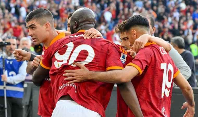 Derbide Roma, Lazio’yu tek golle devirdi