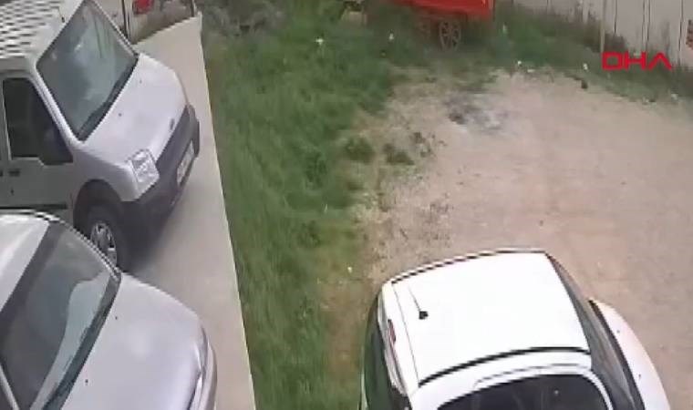 Tokat’ta meydana gelen depremin görüntüleri güvenlik kamerasına yansıdı