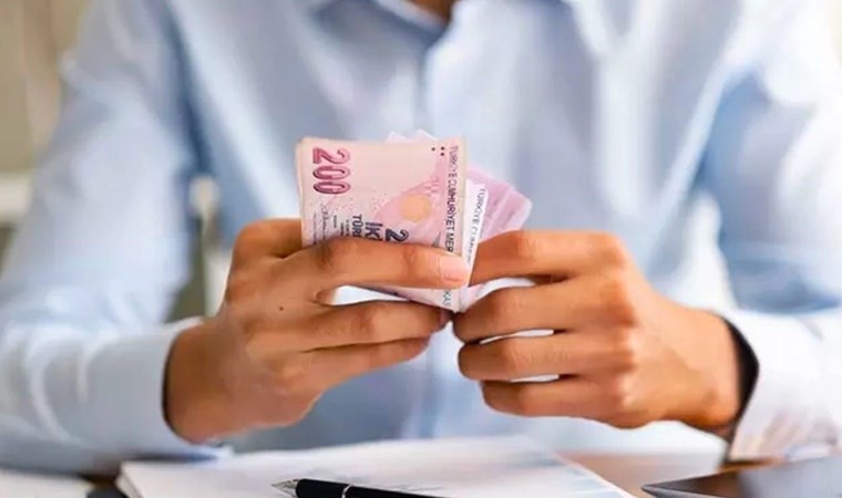 Giyim yardımları eridi: ‘Krizin faturası memurlara kesildi’