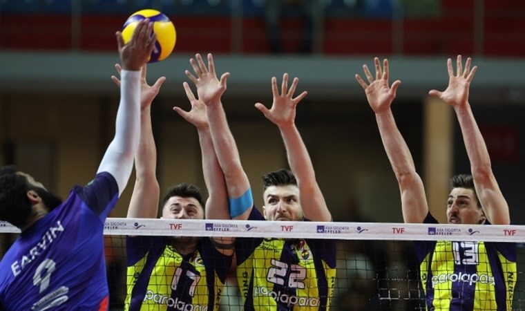 Halkbank, Fenerbahçe karşısında seriyi 2-0’a getirdi!