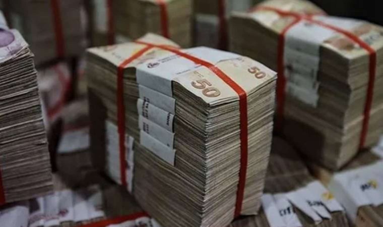 Bütçe borçla dönüyor