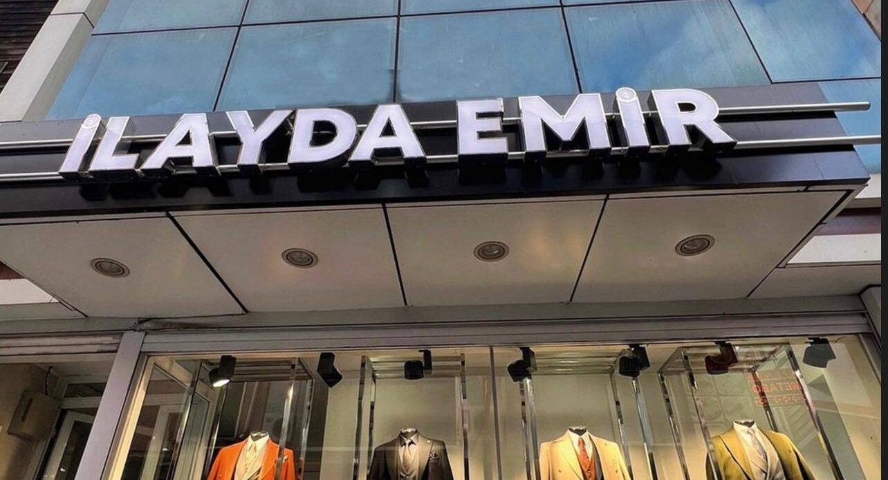 İlayda Emir 2024 Erkek Giyimi İçin İstanbul Boğazında Eşsiz Tanıtım