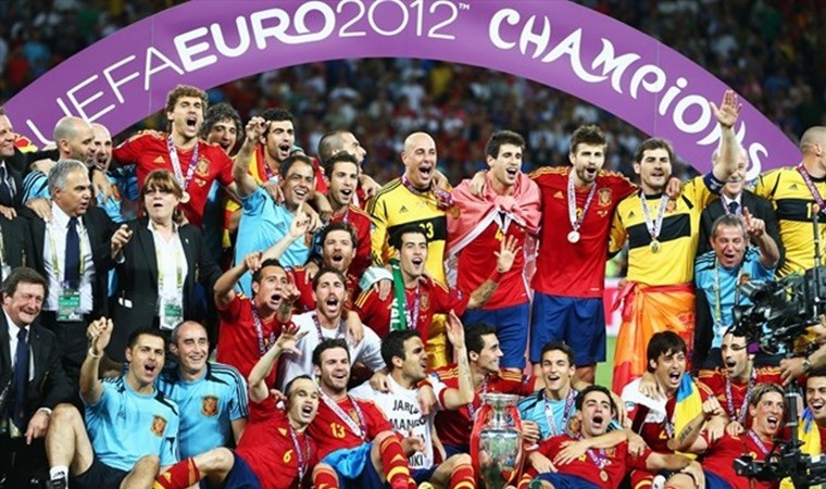 EURO 2012: İspanya finalde İtalya’yı bozguna uğrattı
