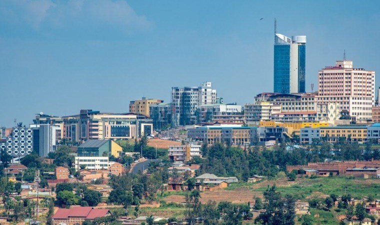 Gönüllü olan bir sığınmacı Ruanda’ya gönderildi