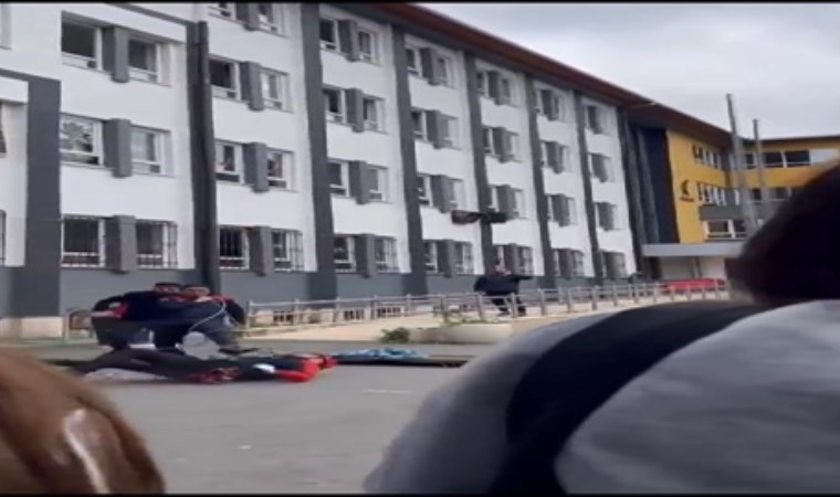 Bakırköy’de okulda tatbikat yapan AFAD görevlisi düşerek yaralandı