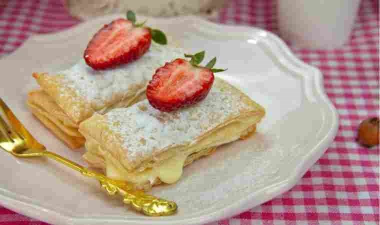 5 çayına 15 dakikalık tarif: Milföy tatlısı…