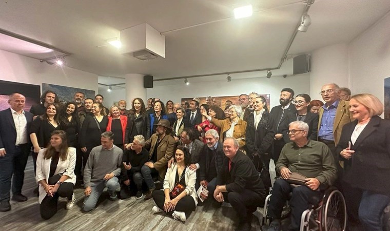 Kültür ve siyaset dünyasından birçok isim Piramid Sanat’ta bir araya geldi: Beyoğlu’nda sanat buluşması