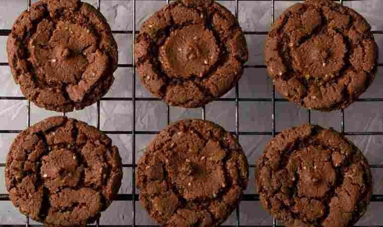 Habersiz misafirlere hazırlayabileceğiniz 15 dakika kurabiyesi… Evde pudinginiz varsa habersiz misafirler artık sorun olmayacak!