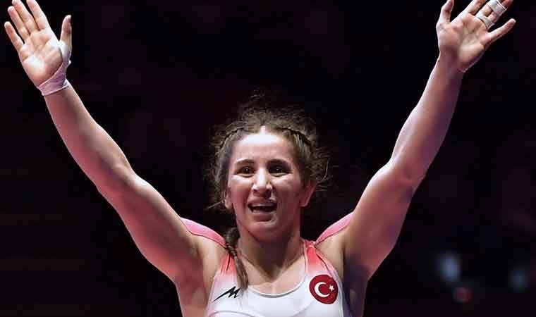 Milli Güreşçi Zeynep Yetgil, Paris 2024 Olimpiyat Oyunları’na kota aldı