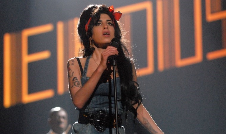 Amy Winehouse kendini anlatıyor