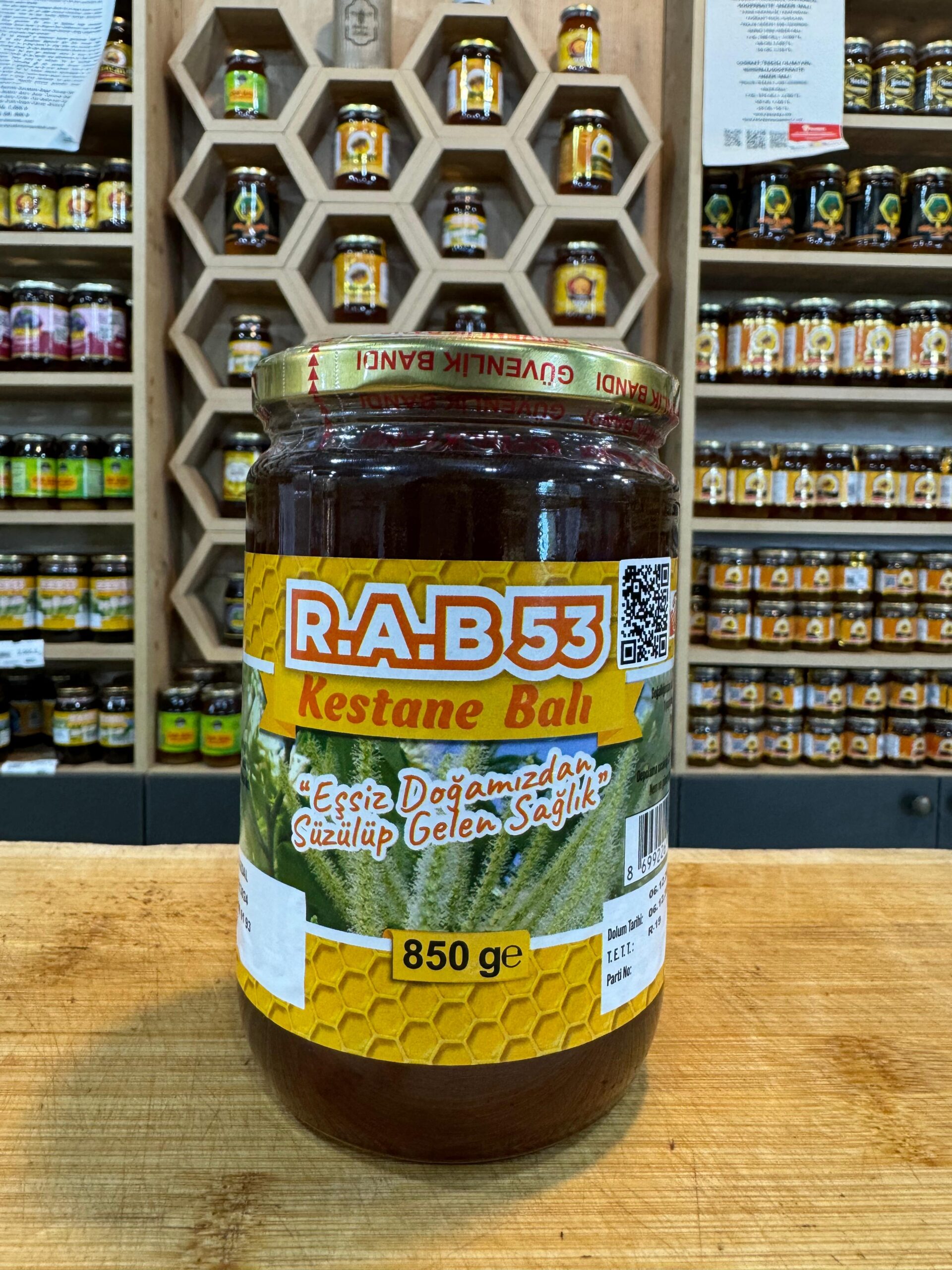 Karadeniz Organik Of’tan Hızlı Teklif: 850 gr. Halis Kestane Balı İle Sağlıklı Bir Seçim 1500 TL!