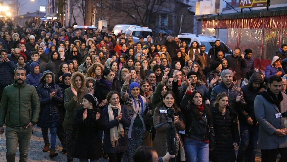Tuncelide Tepki Yürüyüşü Çocuklara Sahip Çık
