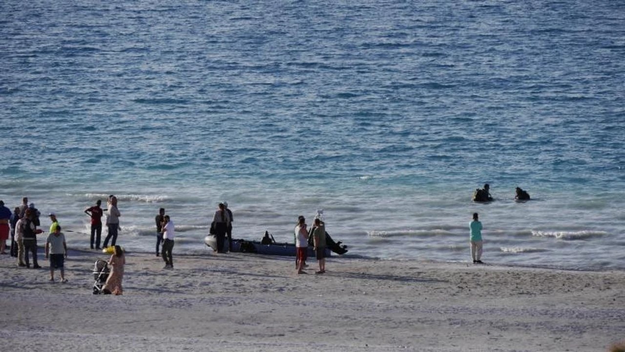 Salda Gölü’nde Feci Olay: Baba ve Oğlu Boğularak Hayatını Kaybetti