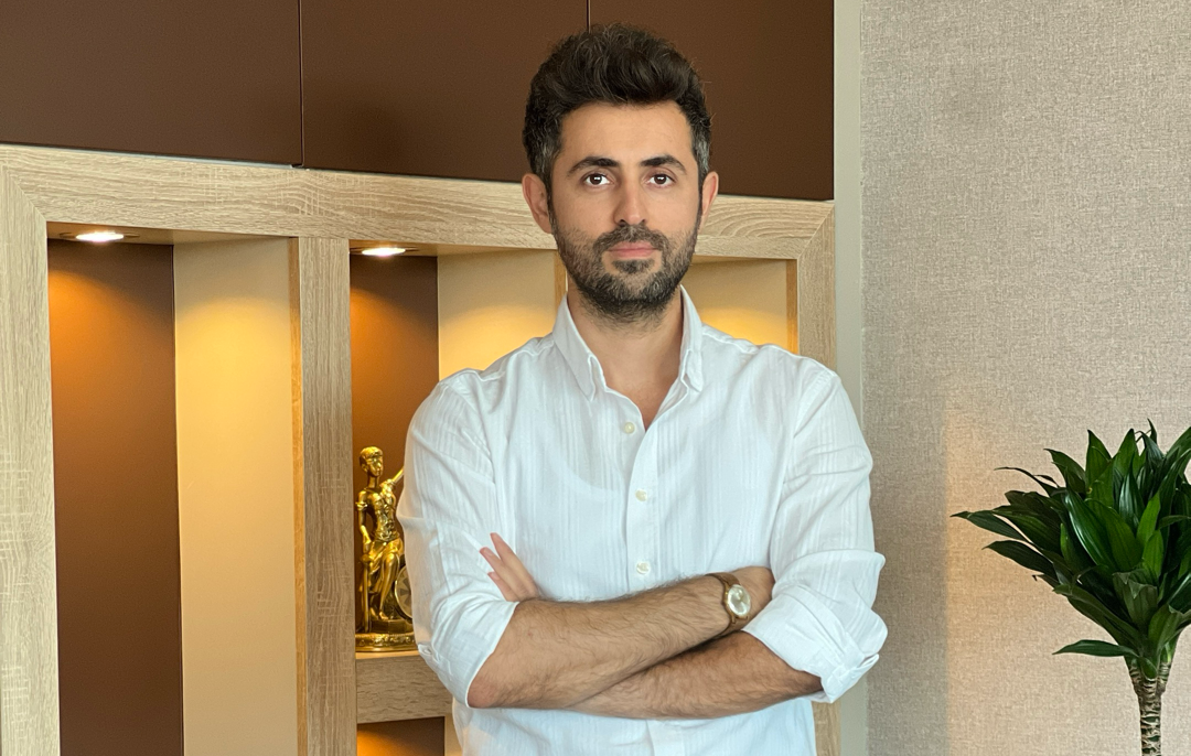 Av. Dr. Emre CEBECİ’nin Çok Yönlü Kimliği: Bilim İnsanı, Hukukçu ve Toplum Savunucusu