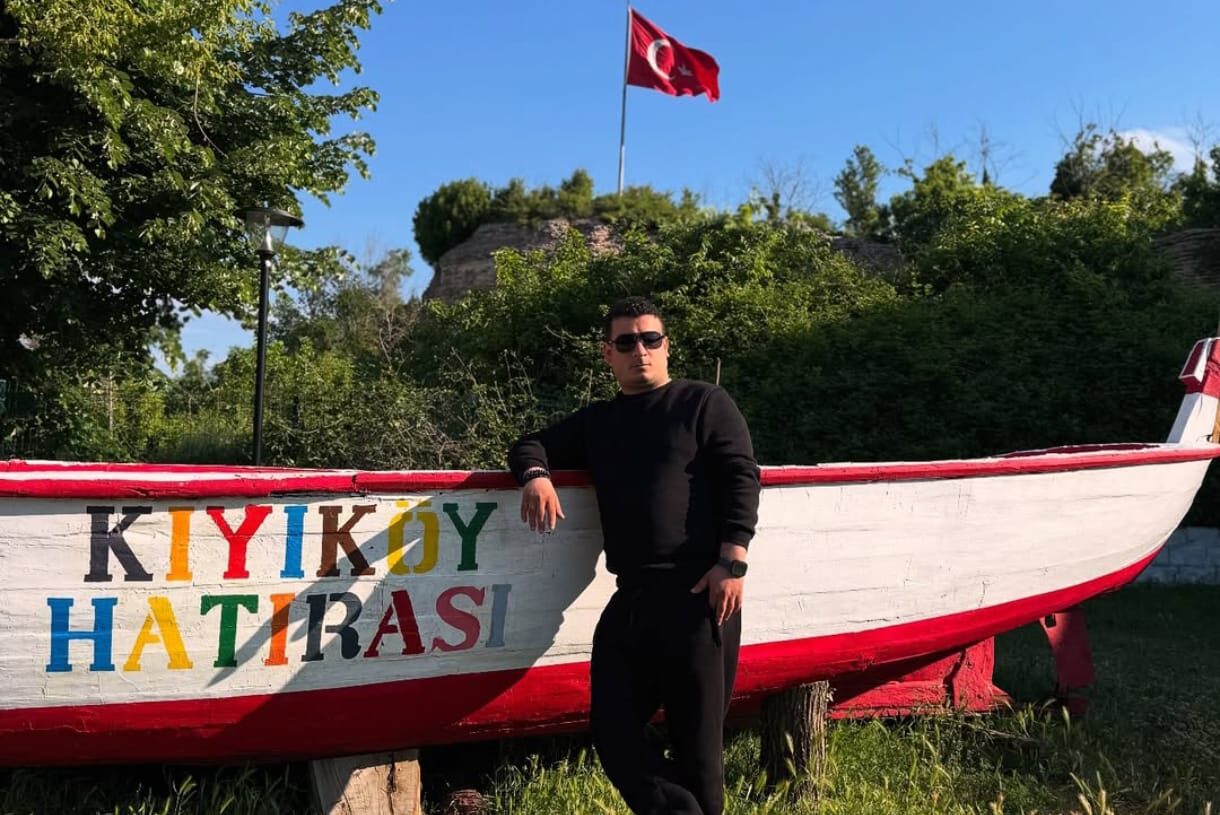 Fikirizleri.com: Kaan TURHAL’ın Yaratıcılığa Açılan Kapısı