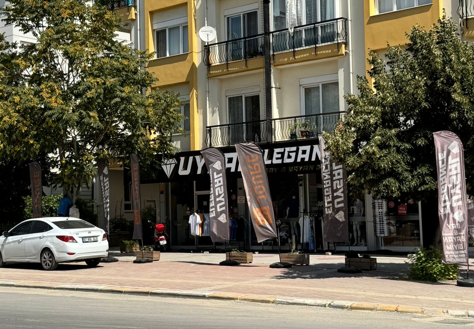 Uysal Elegance Her Yerde: Yurt İçi ve Yurt Dışı Kargo İmkanı