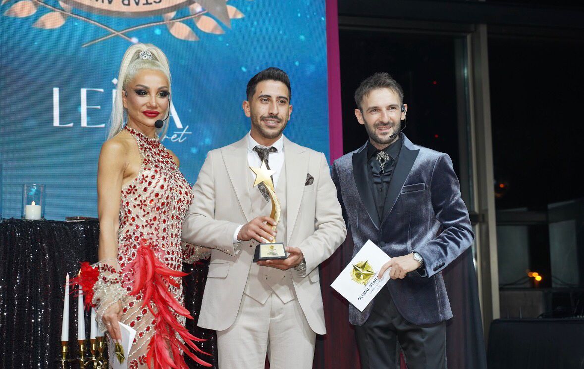 Ünlülerin ve İş Dünyasının Buluştuğu Gecede Ödül Darama Host’un Oldu