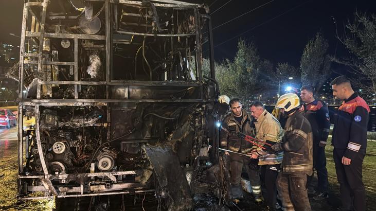 İzmir Konak’ta Eshot Otobüsü Motorunda Yangın