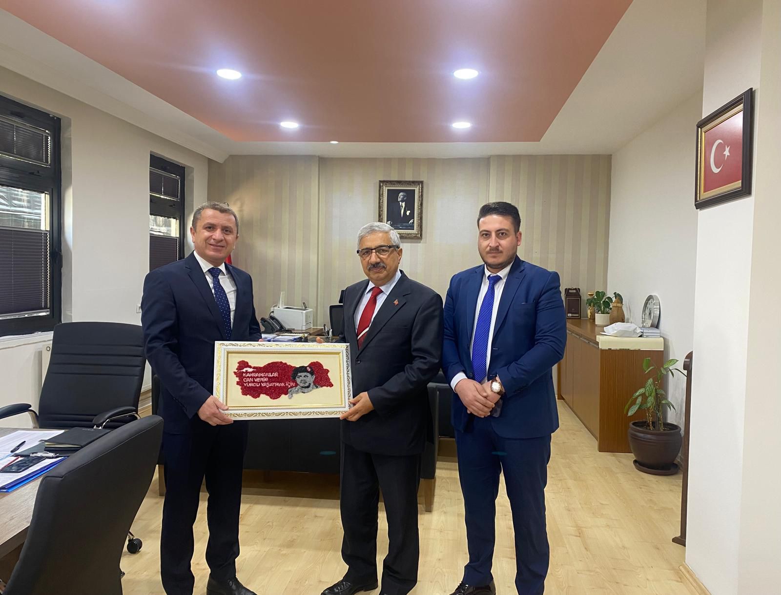 Samet Karadaş: Çalışkanlığıyla, Azmiyle ve Liderliğiyle Yükselen Bir İsim