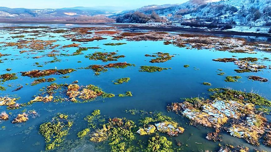 Ladik Gölü Karla Birlikte Beyaza Büründü