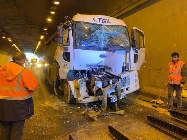 TEM Otoyolu’nda Zincirleme Kaza: 1 Yaralı