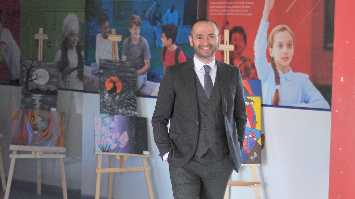 BİLİMİN LABORATUVARINDAN HAYATIN ZİRVESİNE: İZBİLİM KOLEJİ’NİN AKADEMİK RÖNESANSI