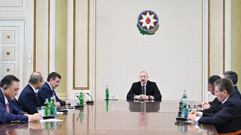 Cumhurbaşkanı Yardımcısı Yılmaz, Azerbaycan’da TDT Zirvesinde Görüşmelerde Bulundu