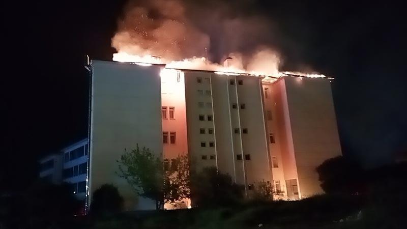 Nazilli’de pansiyonda gece yangını: Öğrenciler güvenli şekilde tahliye edildi