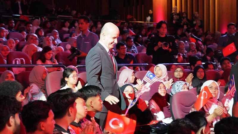 YÖK BAŞKANI ÖZVAR MALEZYA’DA: AKADEMİK İŞ BİRLİĞİ VE GAZZE VURGUSU