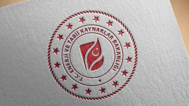 TÜRKİYE’DE YENİLENEBİLİR ENERJİDE TARİHİ REKOR: ÜRETİM ZİRVEYE ÇIKTI