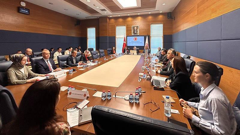 OKULLARDA AKRAN ZORBALIĞINA KARŞI YENİ RAPOR: KOMİSYON ÇALIŞMAYI KABUL ETTİ