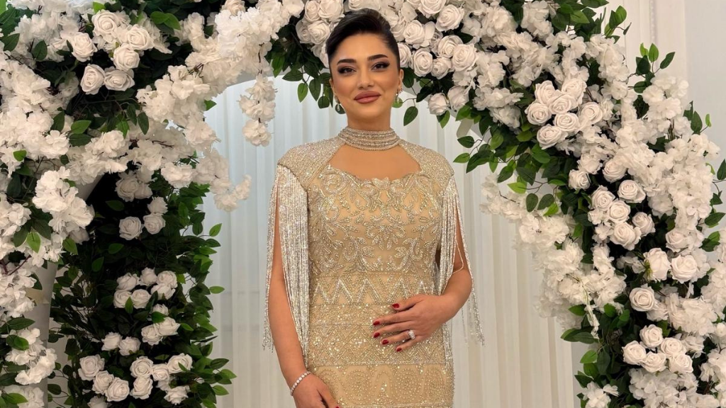 TUĞBA YÜCE MODA DÜNYASINDA BAŞARISINI ÖDÜLLE TAÇLANDIRDI