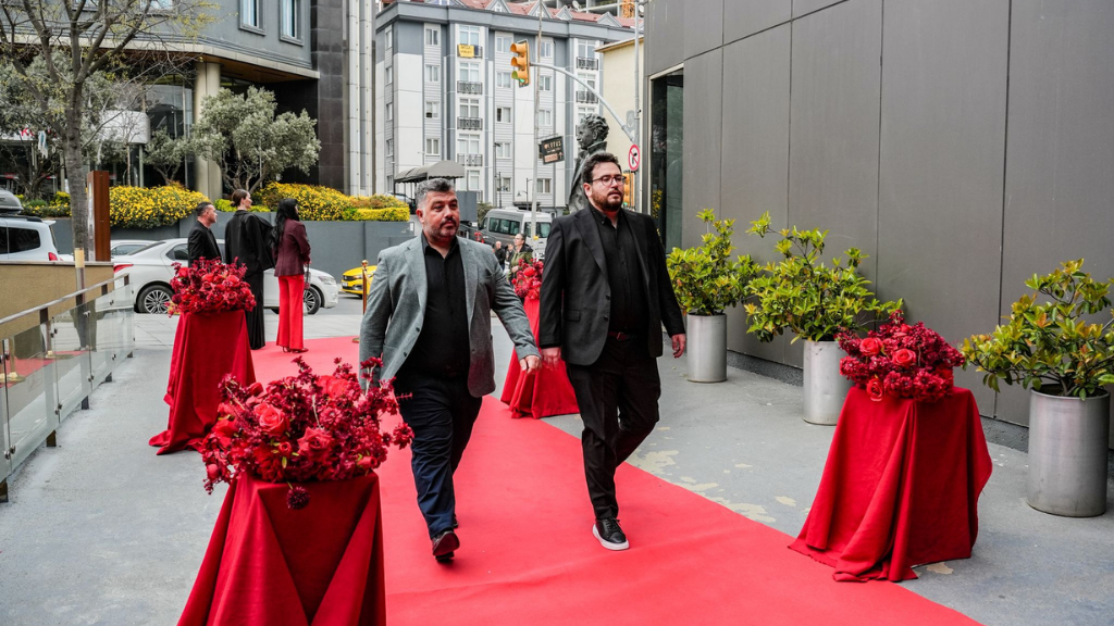 ALTIN ZİRVE’DE TEKNE ORGANİZASYON ALANINDA ZİRVE BEMATUR’UN