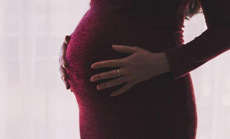 Doğum Sonrası Kadınların İş Gücünden Çekilmesi Raporlandı