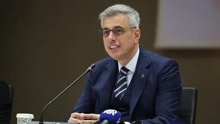 Bakan Memişoğlu’ndan Öğrencilere Duygulandıran Yanıt: “Gülen Gözlerinizden Öpüyorum”