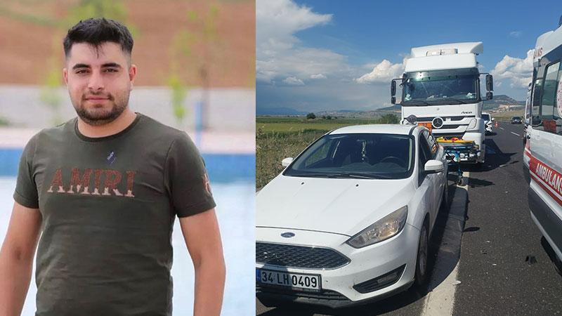 Otoyolda Feci Kaza! TIR Lastiğini Kontrol Ederken Çarpıldılar: 1 Ölü, 2 Yaralı