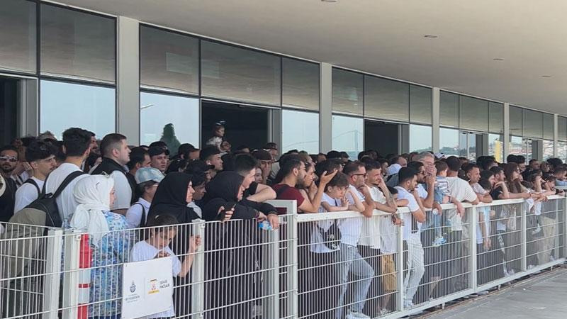 Bayram Tatilinde Adalar Seferlerinde Yoğunluk: İskelelerde Uzun Kuyruklar Oluştu