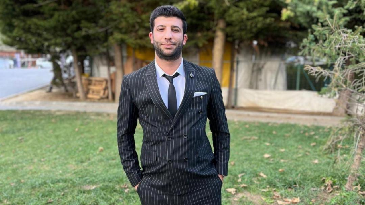 Kelimelerden Bir Dünya Kurdu: İsa Torsun İlk Şiir Kitabıyla Edebiyat Yolculuğuna Başladı
