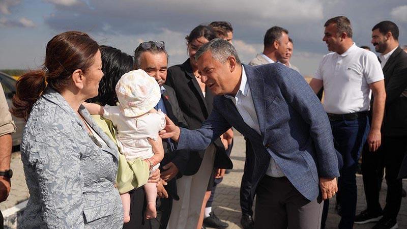 CHP Lideri Özgür Özel, Tutuklu Deniz Göktaş’ı Cezaevinde Ziyaret Etti