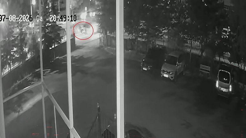 Polisten Kaçan Çocuk Motosiklet Sürücüsü Kırmızı Işıkta Kaza Yaptı, Ailesine Rekor Ceza