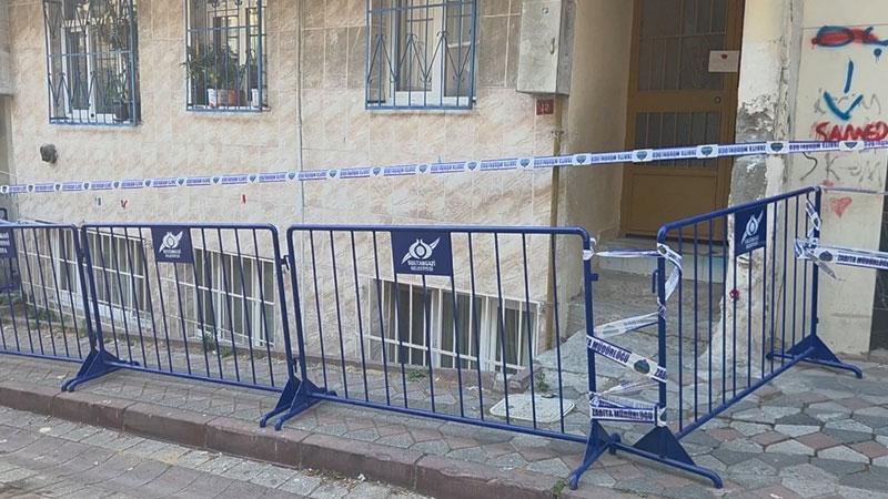 “Ortada kaldık” diyerek yaşadıklarını anlattılar! Çatlaklar nedeniyle evlerini boşalttılar