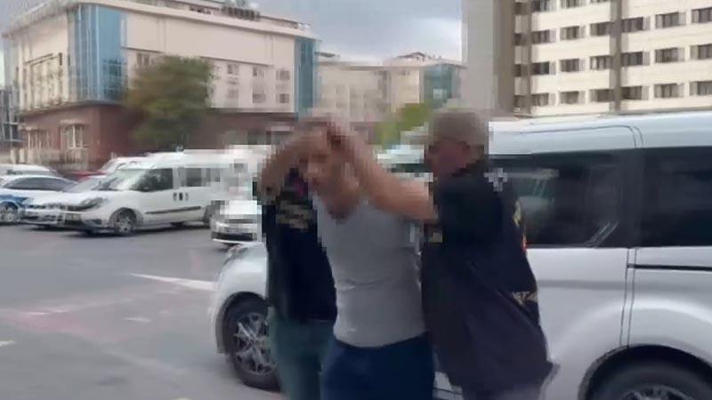 İSTANBUL’DA ‘CUMHURBAŞKANINA HAKARET’ İDDİASIYLA GÖZALTI