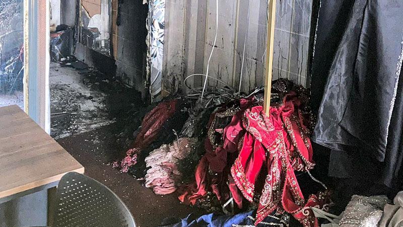 Gelinlik mağazasına benzin döküp ateşe verdiler