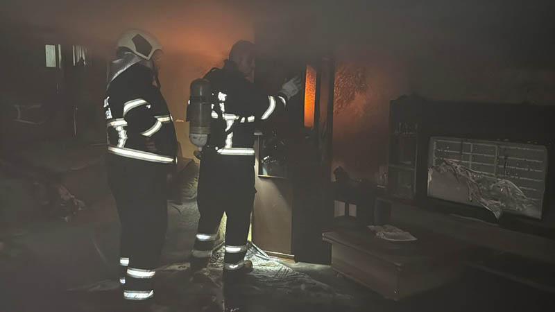 Karabük’te apartman yangını: 2 kişi dumandan etkilendi