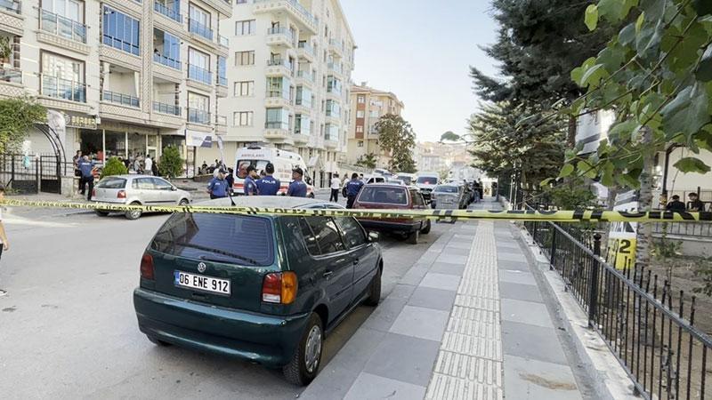Mamak’ta hırdavat dükkanında yeğenini silahla öldürdü