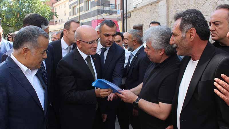 Hazine ve Maliye Bakanı Şimşek Aksaray’da iş dünyasıyla buluştu