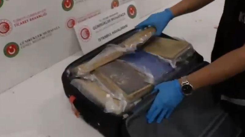 İstanbul Havalimanı’ndaki uyuşturucu operasyonunda pilot kıyafetli şüpheli firari