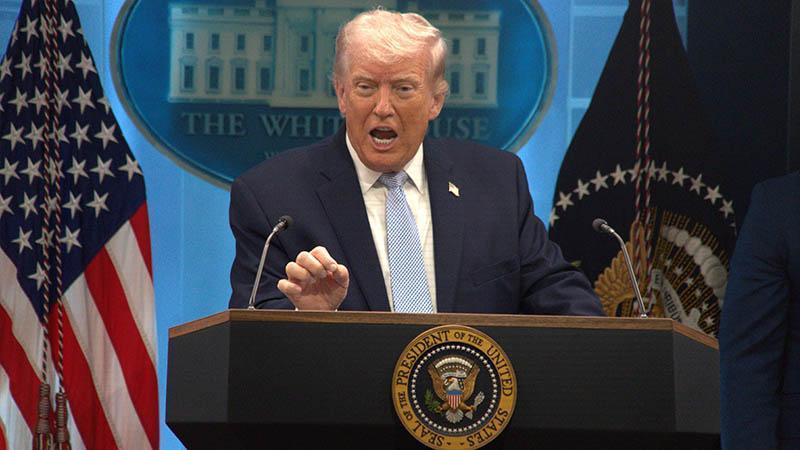 Trump’tan Kanada’nın göç politikasına eleştiri: “Kendi kendini yok ediyor”