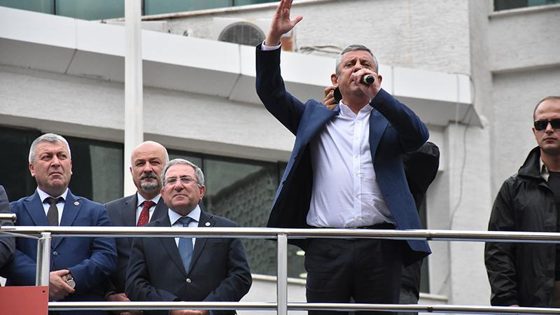 Özgür Özel’den Artvin’de iktidara eleştiriler: “Desteklenecekse kendi çiftçimiz desteklenecek”