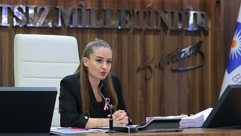 Büşra Özdemir’den AK Parti’ye geçiş iddialarına yanıt: “CHP çatısı altında siyaset yapıyorum”